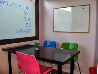 Ficha de Academia Atenea Parla