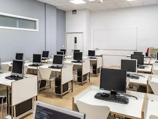 Ficha de Adams Santiago de Compostela | Academia de Oposiciones, Cursos y Libros