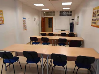 Ficha de Instituto Konigin Torrevieja