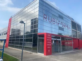 Ficha de Rubí Forma